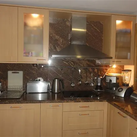 Nyaraló Luxury Townhouse 200m To Beach Estepona