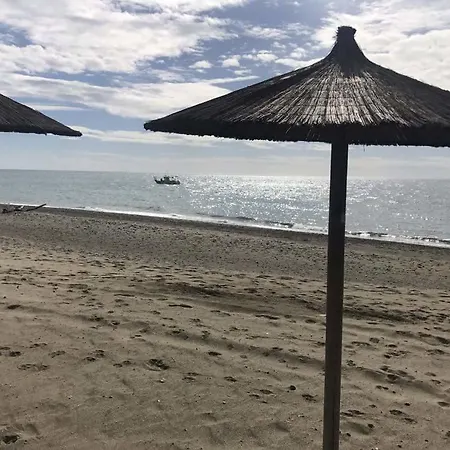 Luxury Townhouse 200m To Beach